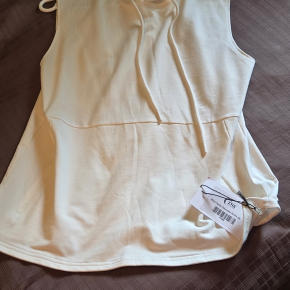 ZYIA whitefighter sleeveless hoodie - Picture 5 of 7